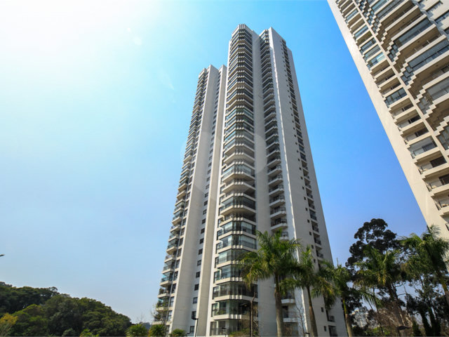 Apartamento à venda com 4 suítes em Jardim Marajoara, São Paulo, SP