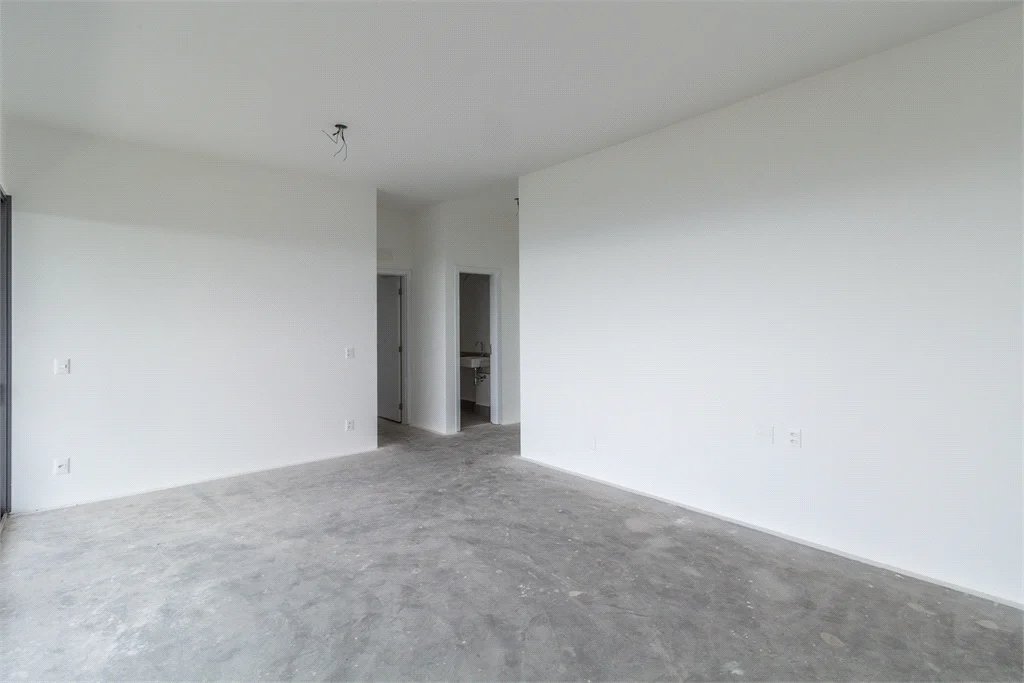 Apartamento à venda ou para alugar com 4 quartos, sendo 3 suítes,  em Jardim Morumbi, São Paulo, SP
