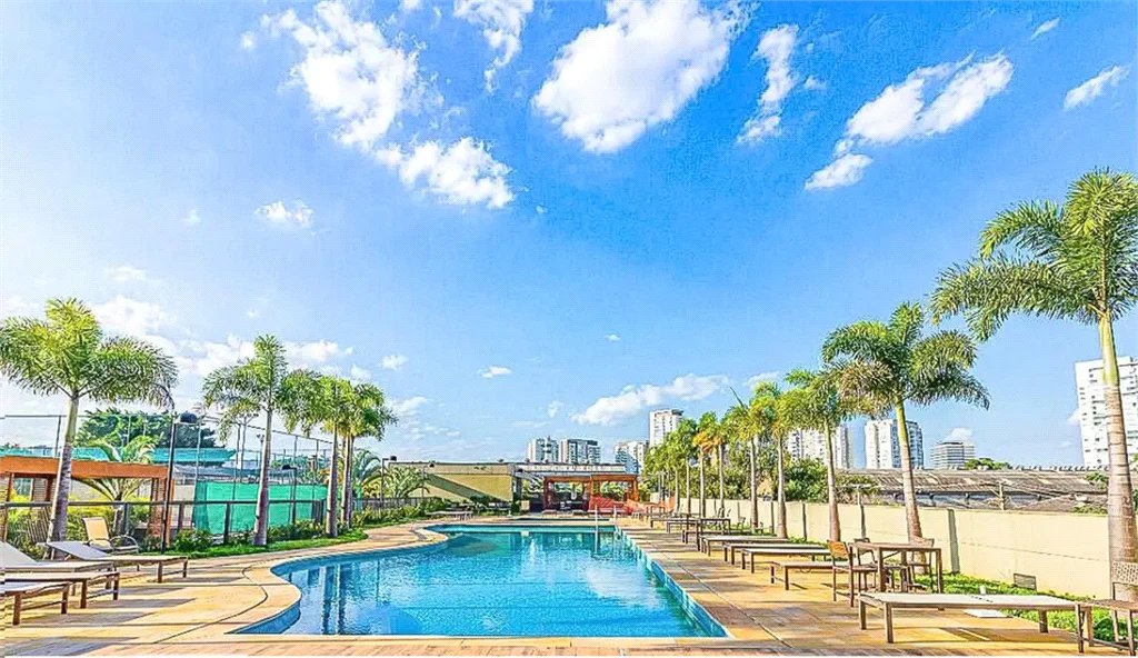 Apartamento à venda com 3 quartos, sendo 1 suíte, em Vila Anastácio, São Paulo, SP