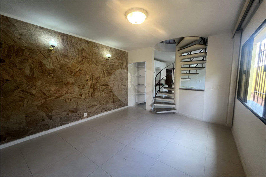 Sobrado à venda com 5 quartos, sendo 2 suítes,  em Jaçanã, São Paulo, SP