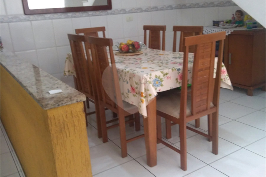 Sobrado à venda com 4 quartos, sendo 3 suítes, em Limão, São Paulo, SP