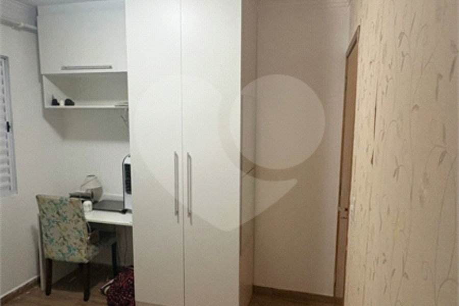 Casa à venda ou para alugar com 3 quartos, sendo 2 suítes,  no condomínio Residencial Erika, São Paulo - SP