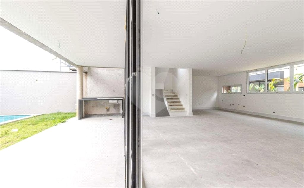 Casa à venda com 4 suítes no condomínio Venezia, São Paulo - SP
