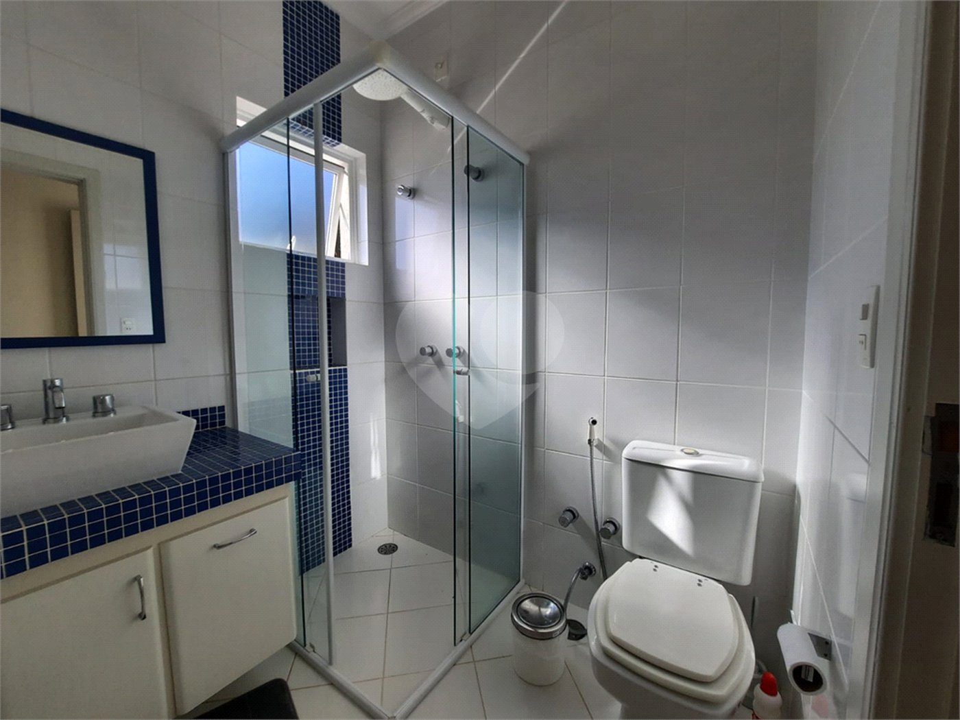 Casa à venda com 3 suítes no condomínio Parque Arco Iris, Atibaia - SP