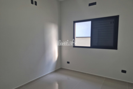Casa térrea à venda com 4 quartos, sendo 2 suítes, no condomínio Alto da Floresta, Bom Jesus dos Perdões - SP