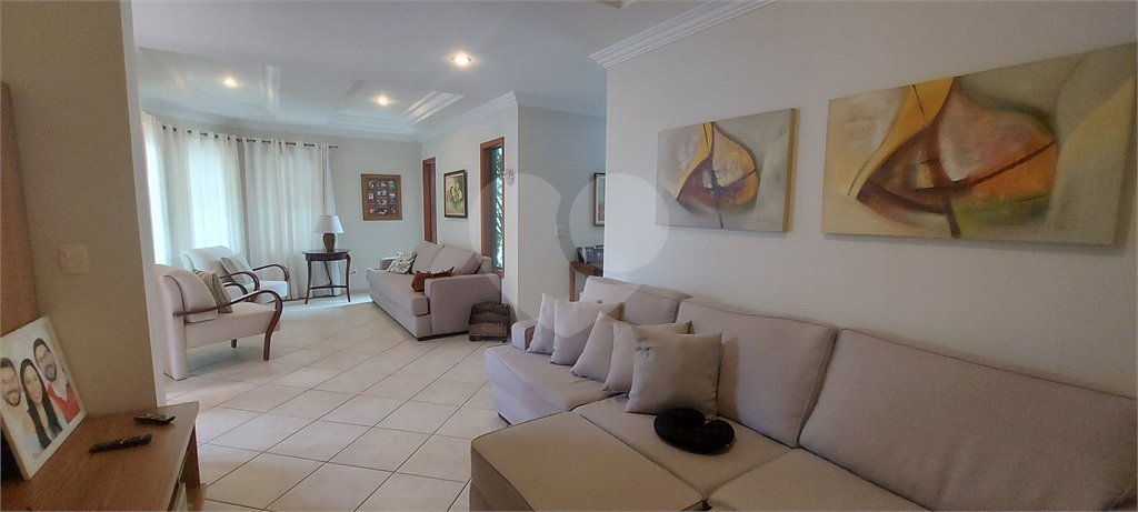 Sobrado à venda com 3 quartos, sendo 1 suíte, em Jardim Santa Rosália, Sorocaba, SP