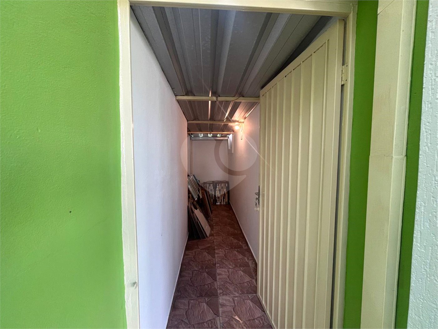 Casa à venda com 2 quartos, sendo 1 suíte, no Centro, Sarapuí, SP