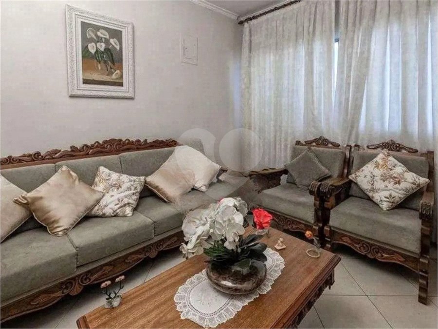 Casa à venda com 3 quartos em Jardim Marisa, São Paulo, SP
