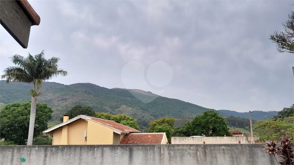 Casa à venda com 3 quartos, sendo 1 suíte,  em Retiro das Fontes, Atibaia, SP
