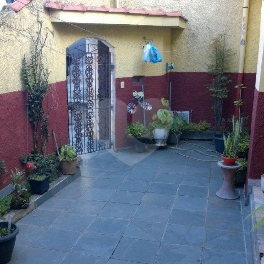 Casa à venda com 4 quartos, sendo 1 suíte, em Santa Teresinha, São Paulo, SP
