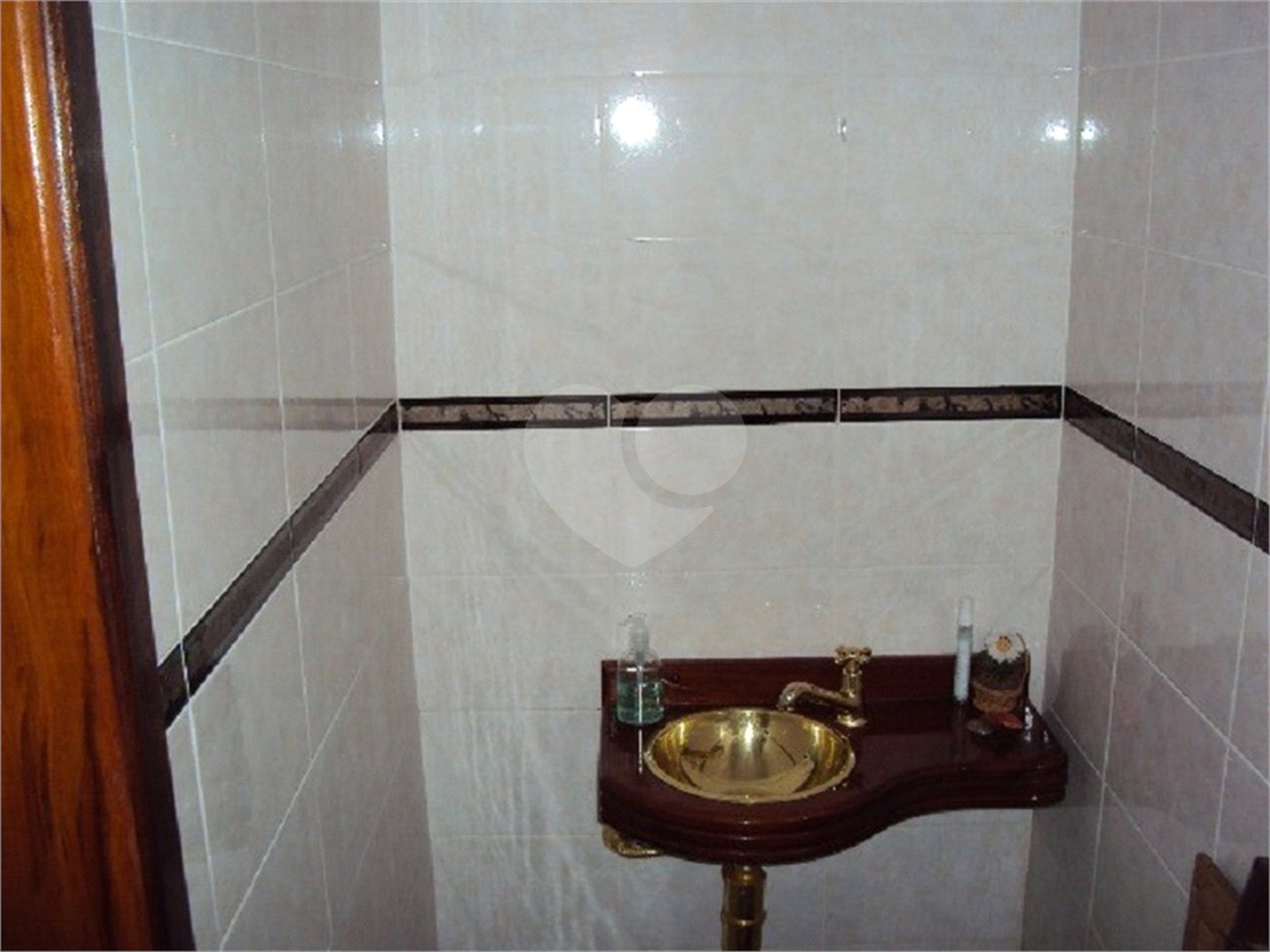 Sobrado à venda com 4 quartos, sendo 2 suítes,  em Recreio Maristela, Atibaia, SP