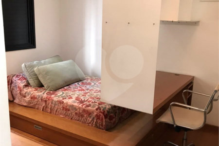Apartamento à venda com 4 quartos, sendo 3 suítes, em Indianópolis, São Paulo, SP