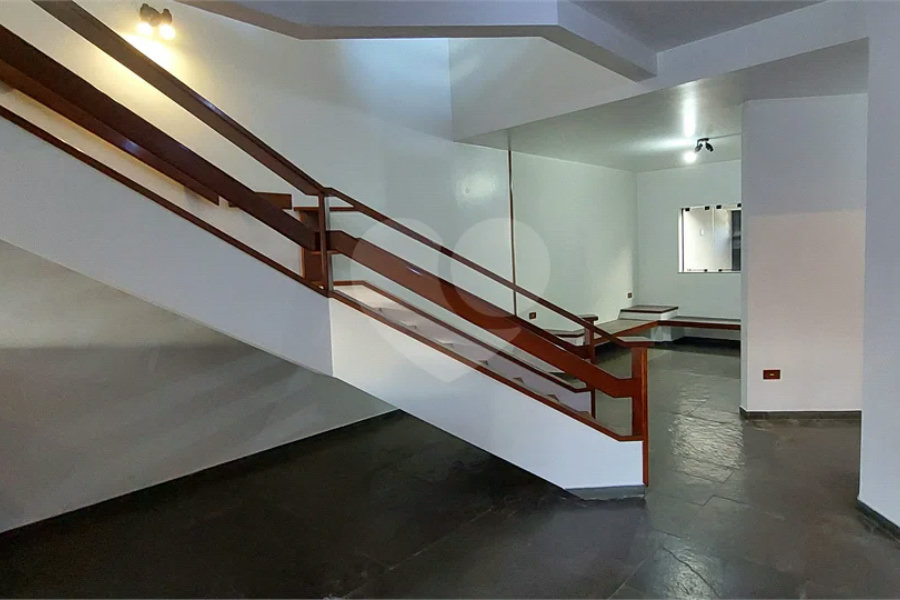 SOBRADO COM DESIGN EXCLUSIVO E LAZER COMPLETO 3 DORMITÓRIOS SENDO 1 SUÍTE