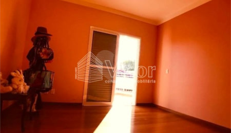Casa à venda com 5 quartos, sendo 3 suítes, em Parque Tecnológico Damha I São Carlos, São Carlos, SP