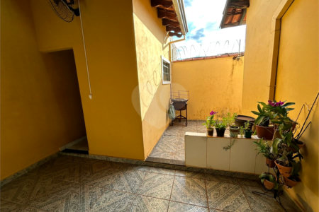 Casa à venda com 3 quartos em Engenheiro Carlos de Lacerda Chaves, Ribeirão Preto, SP