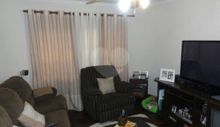 Sobrado à venda com 3 quartos, sendo 1 suíte,  em Santa Teresinha, São Paulo, SP