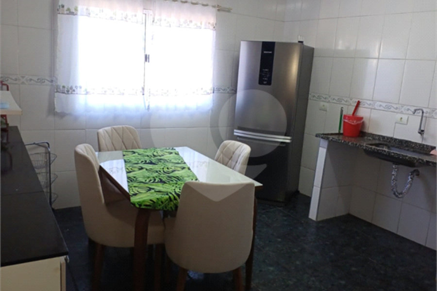 Sobrado à venda com 2 quartos em Tremembé, São Paulo, SP