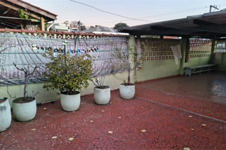 Terreno à venda com 6 quartos em Parque Peruche, São Paulo, SP