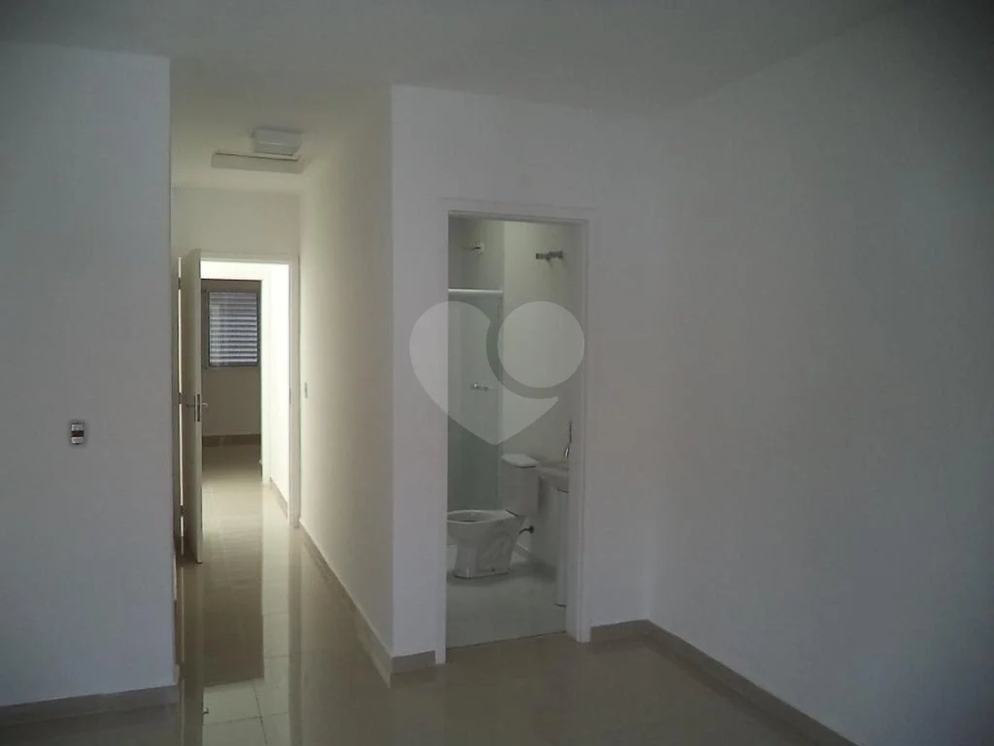 Casa à venda com 2 suítes no condomínio Villagio da Serra, São Paulo - SP