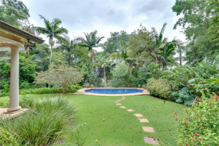 Casa à venda com 4 suítes no condomínio Chácara Flora, São Paulo - SP