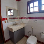 Casa à venda com 5 quartos, sendo 3 suítes, em Vila Santista, Atibaia, SP