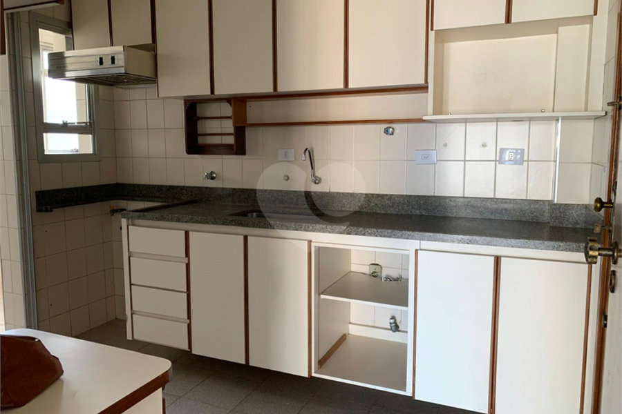 Apartamento à venda com 3 quartos, sendo 1 suíte,  em Jabaquara, São Paulo, SP