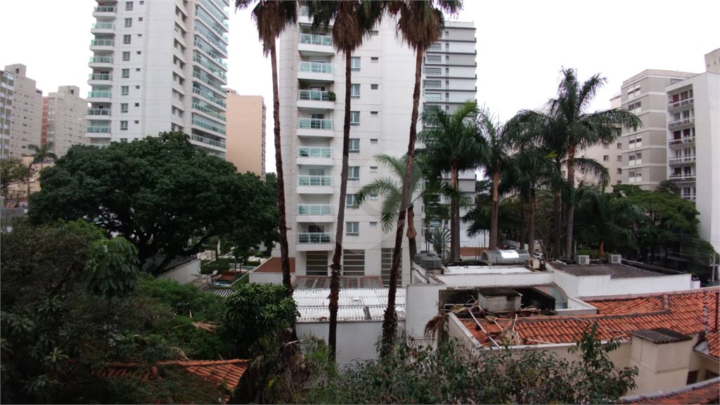 Apartamento à venda com 3 quartos, sendo 1 suíte, em Pinheiros, São Paulo, SP