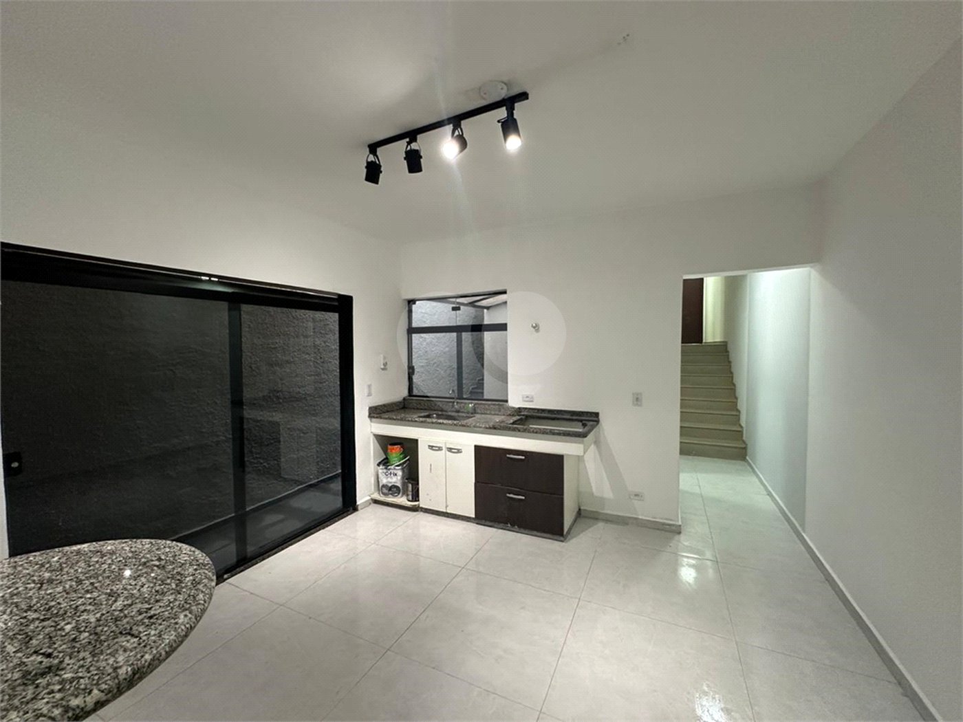 Casa Térrea à venda com 3 quartos, sendo 1 suíte,  em Vila Suissa, Mogi das Cruzes, SP