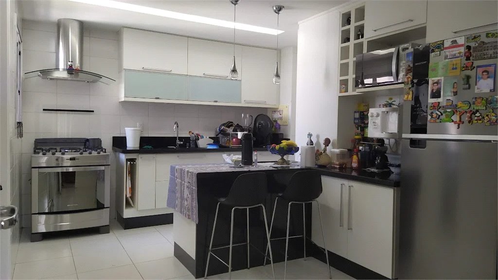 Apartamento à venda com 3 suítes em Jardim Londrina, São Paulo, SP