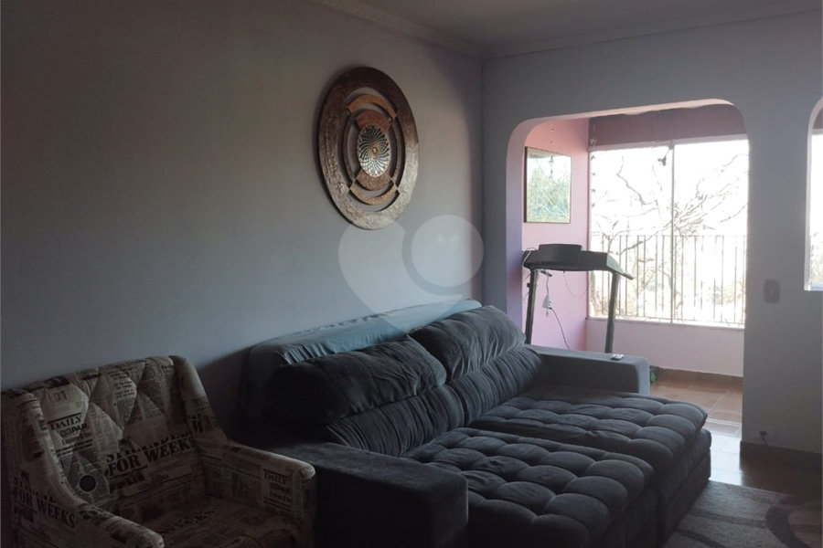 Sobrado à venda com 3 quartos em Vila Irmãos Arnoni, São Paulo, SP