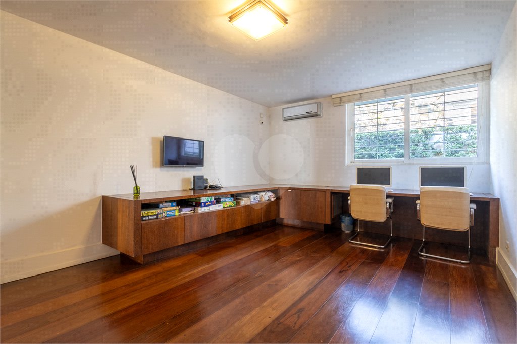 Casa à venda com 4 suítes em Jardim Guedala, São Paulo, SP