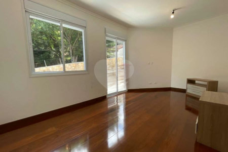 Sobrado à venda com 6 quartos, sendo 2 suítes, em Jardim Franca, São Paulo, SP