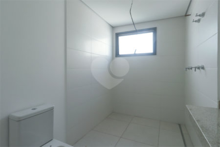 Apartamento à venda com 3 quartos, sendo 2 suítes,  em Brooklin, São Paulo, SP