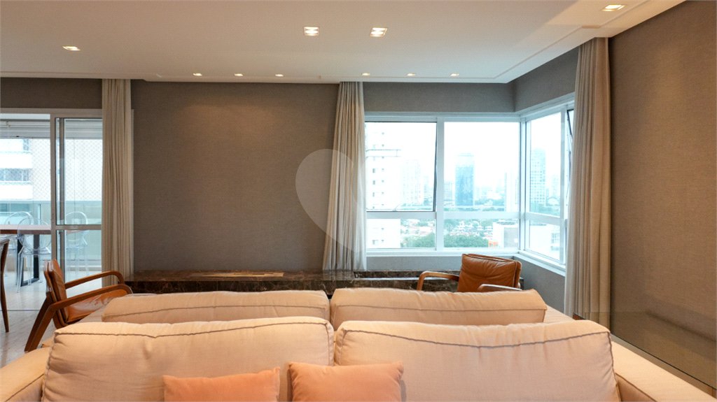 Apartamento à venda com 3 suítes em Brooklin, São Paulo, SP
