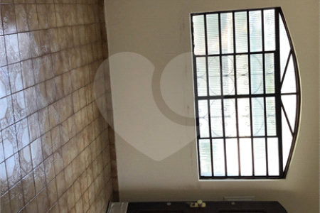 Sobrado à venda com 2 quartos em Chora Menino, São Paulo, SP