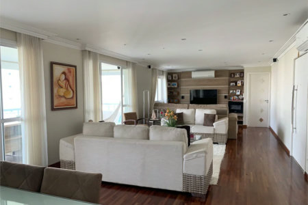 Apartamento à venda com 4 quartos, sendo 3 suítes, em Vila Andrade, São Paulo, SP