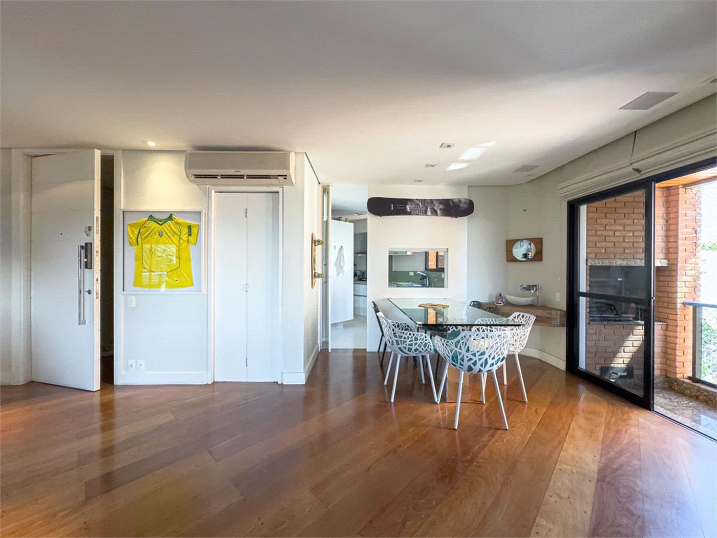 Apartamento à venda com 3 suítes em Sumarezinho, São Paulo, SP