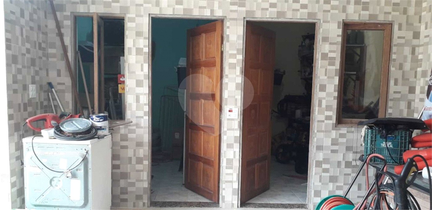 Casa à venda com 4 quartos, sendo 2 suítes, no condomínio Gleba II, Mairiporã - SP