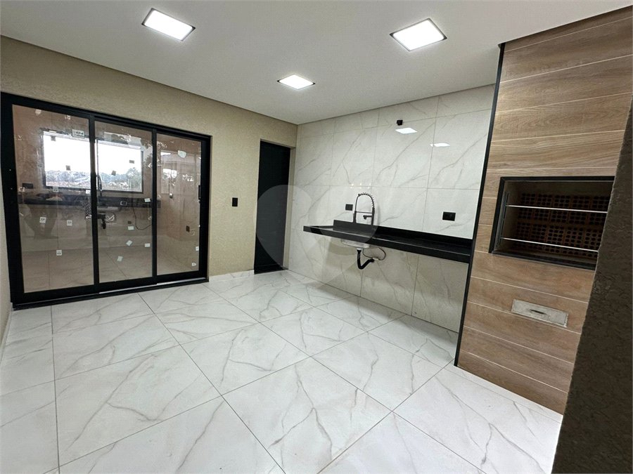 Casa à venda com 3 quartos, sendo 1 suíte, no condomínio Residencial Villagio Wanel, Sorocaba - SP