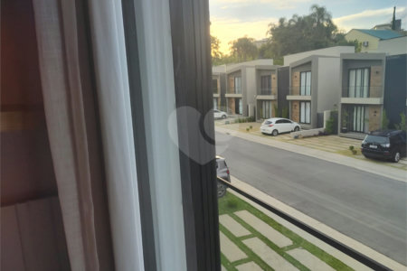 Casa à venda com 2 suítes no condomínio Vue 26, Atibaia - SP