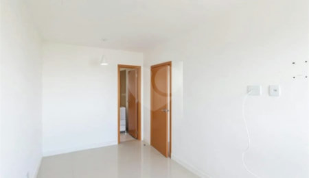 Apartamento à venda com 2 quartos, sendo 1 suíte,  em Rio Comprido, Rio de Janeiro, RJ