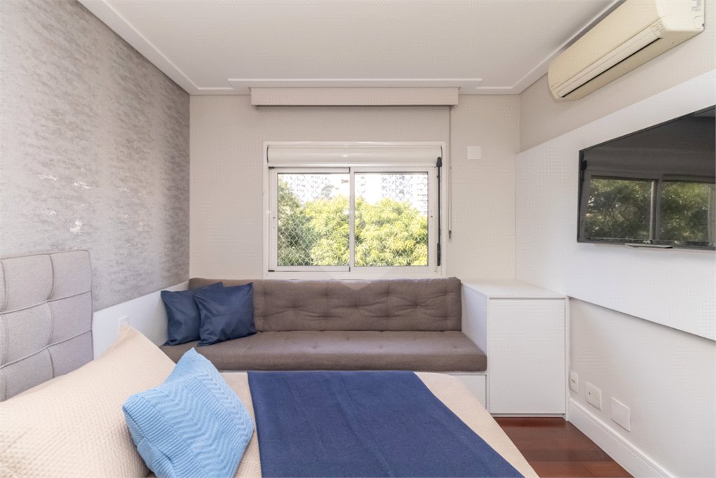 Apartamento à venda com 3 suítes em Alto da Boa Vista, São Paulo, SP