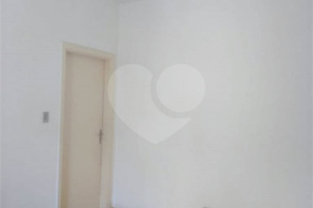 Casa à venda com 3 quartos, sendo 1 suíte, em Vila Mariana, São Paulo, SP