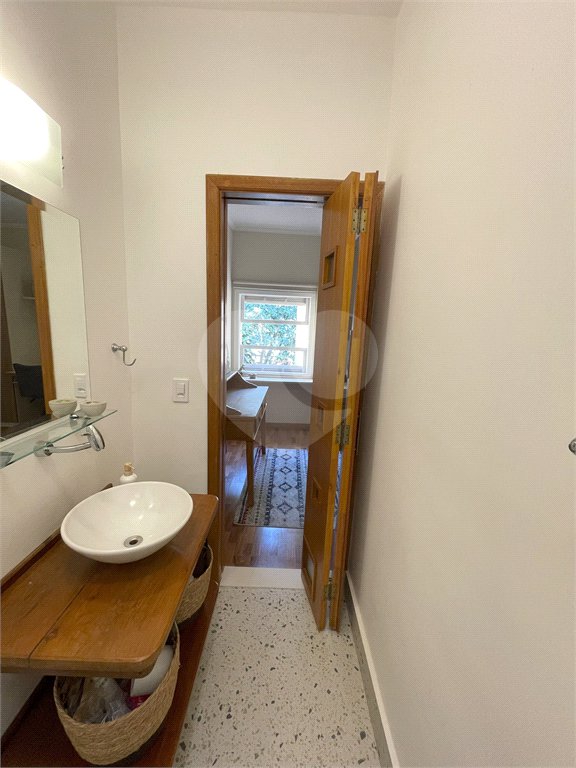 Casa à venda com 3 suítes em Santo Amaro, São Paulo, SP