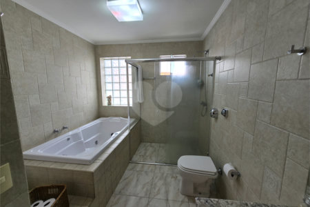 Sobrado à venda com 3 quartos, sendo 2 suítes, em Jardim Bonfiglioli, São Paulo, SP