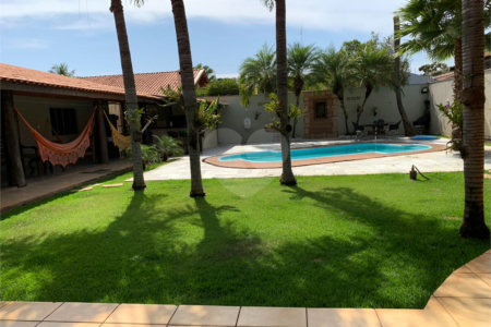 Casa à venda com 4 quartos, sendo 3 suítes, em Santos Dumont, Três Lagoas - MS