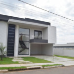 Casa à venda com 4 suítes no condomínio Shambala 2, Atibaia - SP