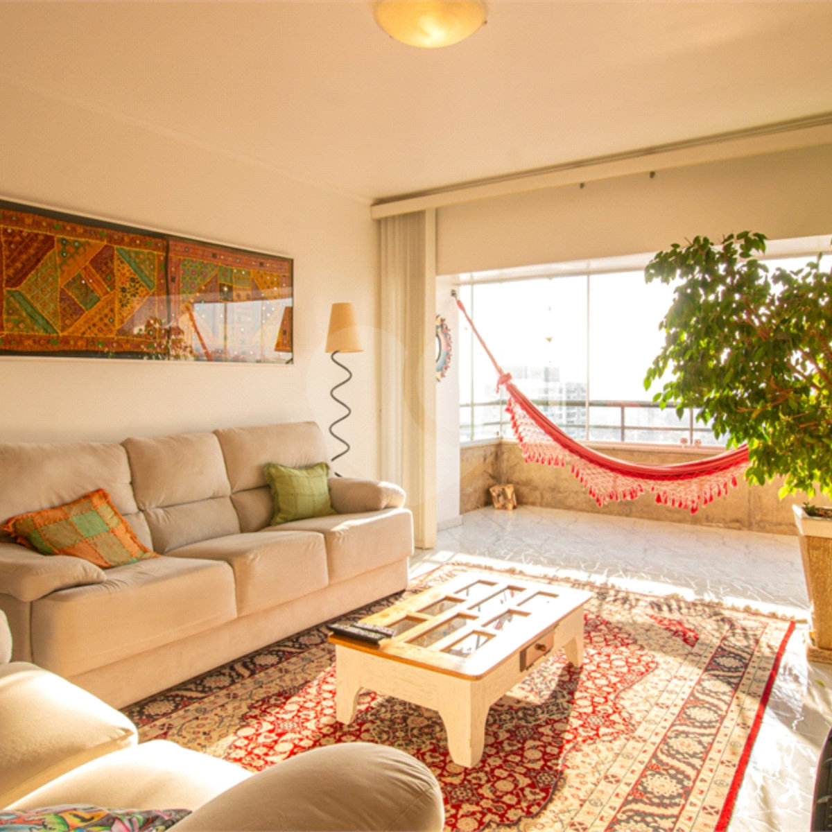 Apartamento à venda com 3 quartos, sendo 1 suíte, em Alto da Boa Vista, São Paulo, SP