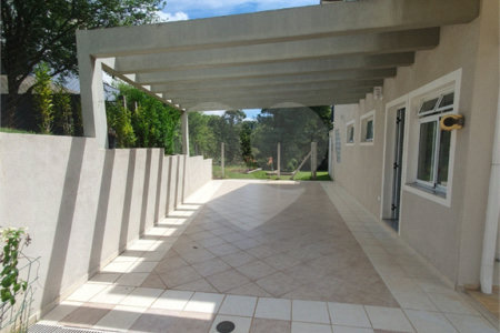 Casa à venda com 5 suítes no condomínio Vila Hípica I, Vinhedo - SP