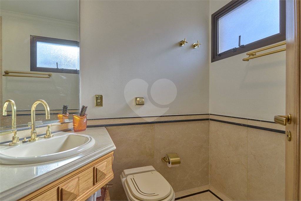 Apartamento à venda com 4 suítes em Campo Belo, São Paulo, SP
